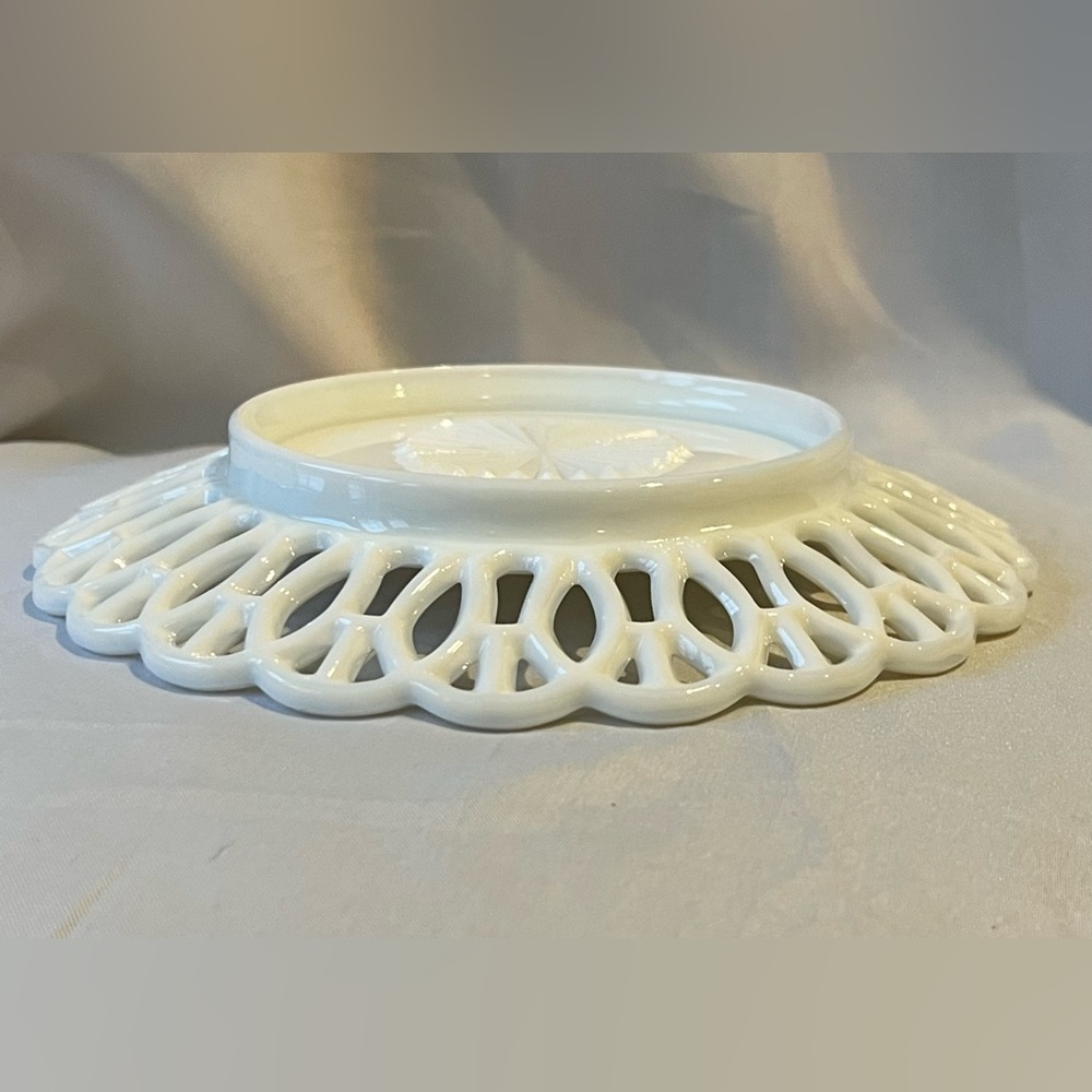 Rare Vintage White Milk Glass Lace Edge - H Border 7.5 “ Diam Plate Antique Dish - Picture 4 of 15